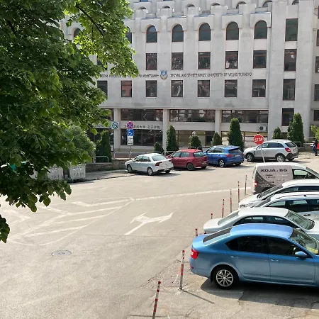 Center In * Veliko Tŭrnovo